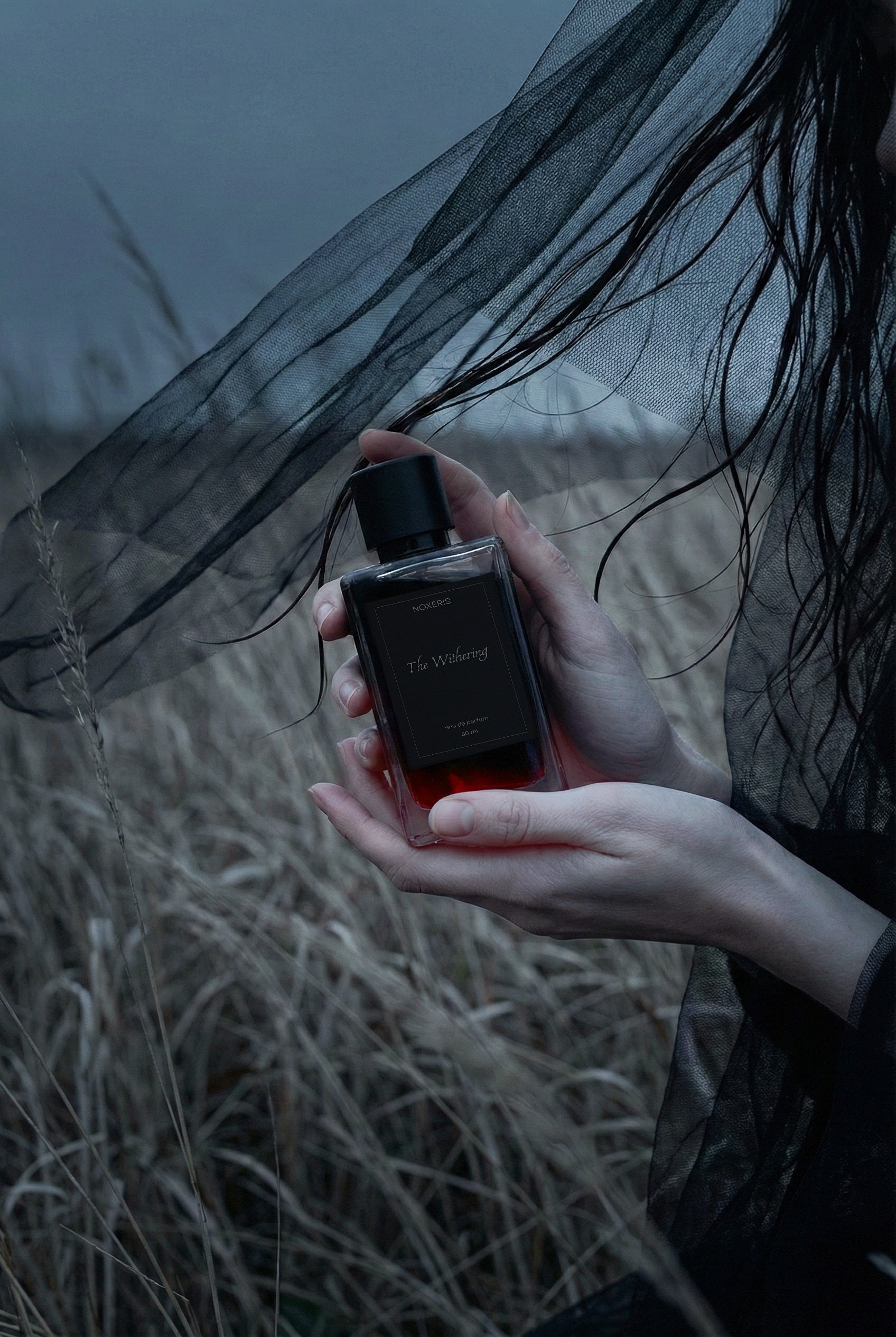 withering-model-holding-bottle3